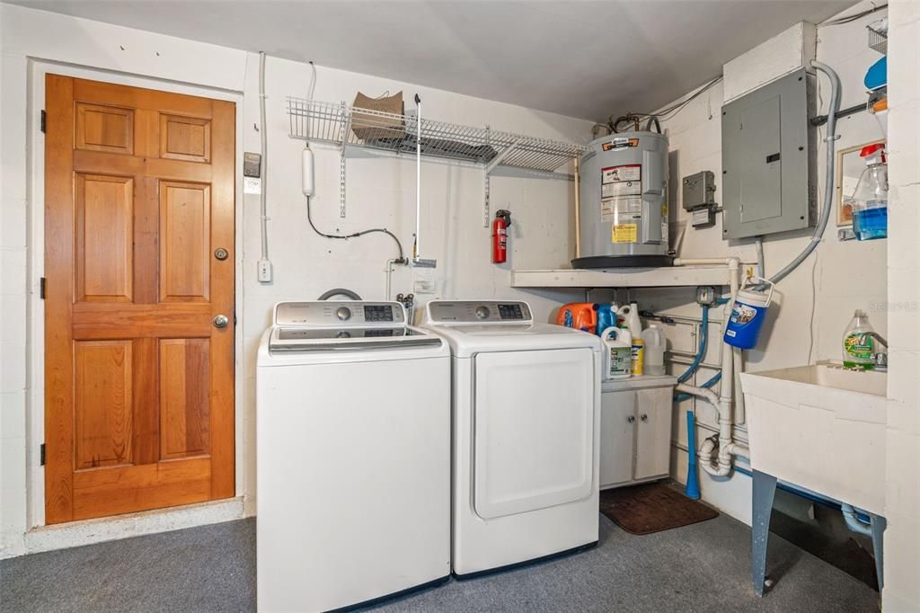 Activo con contrato: $250,000 (2 camas, 1 baños, 1295 Pies cuadrados)