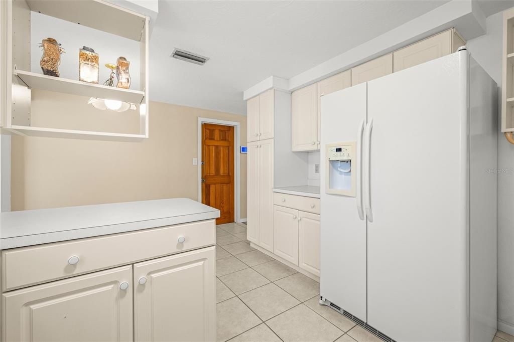 Activo con contrato: $250,000 (2 camas, 1 baños, 1295 Pies cuadrados)