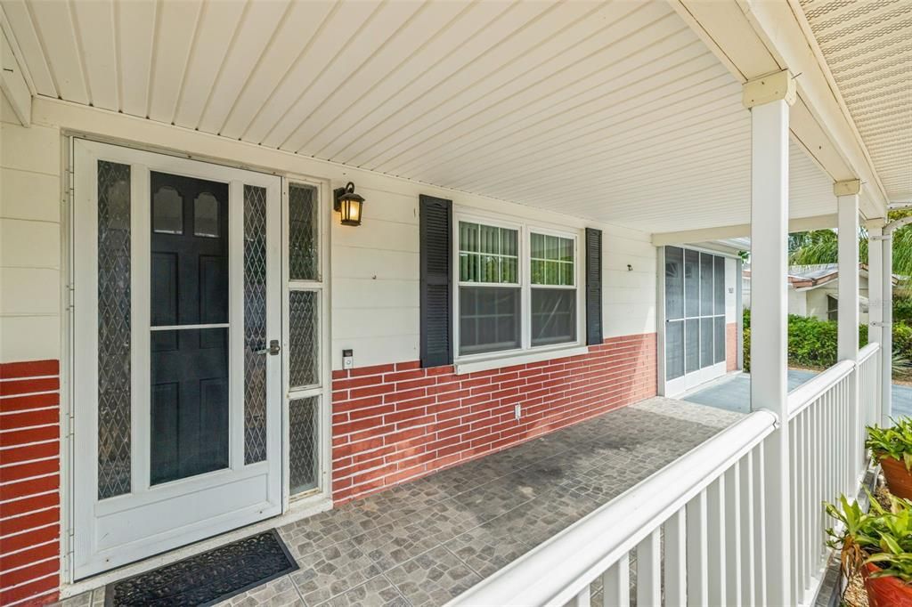 Activo con contrato: $250,000 (2 camas, 1 baños, 1295 Pies cuadrados)