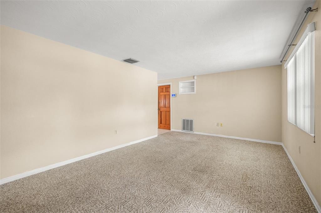 Activo con contrato: $250,000 (2 camas, 1 baños, 1295 Pies cuadrados)