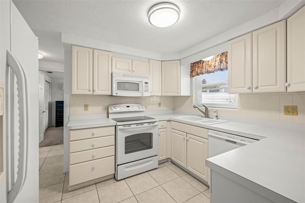 Activo con contrato: $250,000 (2 camas, 1 baños, 1295 Pies cuadrados)