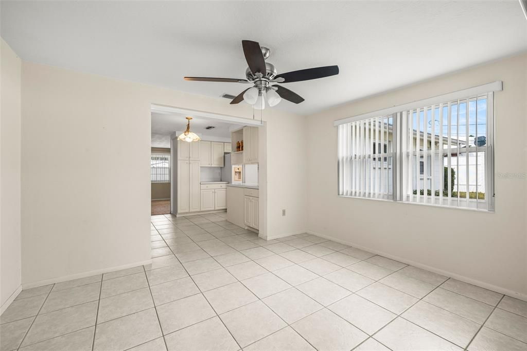 Activo con contrato: $250,000 (2 camas, 1 baños, 1295 Pies cuadrados)