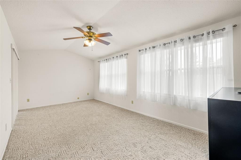 Activo con contrato: $250,000 (2 camas, 1 baños, 1295 Pies cuadrados)