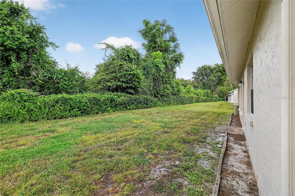 For Sale: $219,900 (2 beds, 2 baths, 1135 Square Feet)