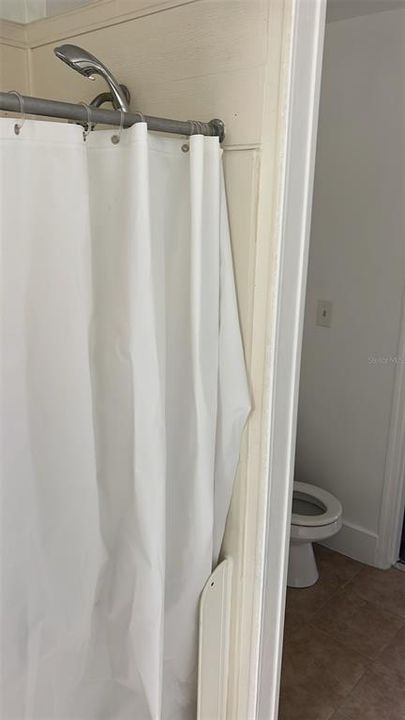 For Rent: $1,250 (1 beds, 1 baths, 876 Square Feet)