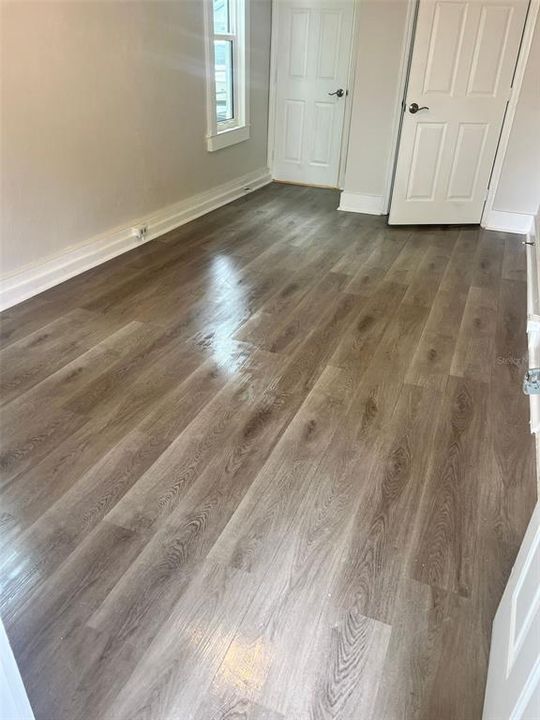 For Rent: $1,250 (1 beds, 1 baths, 876 Square Feet)