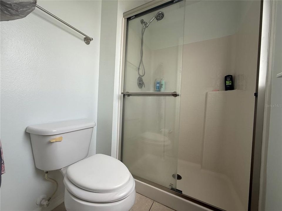 En Venta: $324,900 (4 camas, 3 baños, 2222 Pies cuadrados)