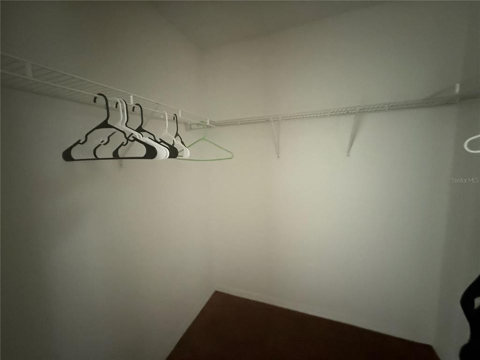 En Venta: $324,900 (4 camas, 3 baños, 2222 Pies cuadrados)