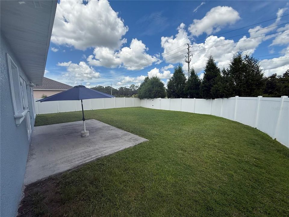 En Venta: $324,900 (4 camas, 3 baños, 2222 Pies cuadrados)