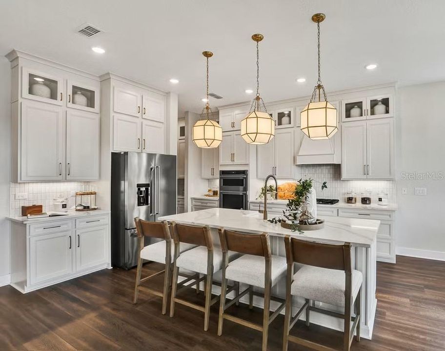 Active With Contract: $552,564 (4 beds, 3 baths, 3229 Square Feet)