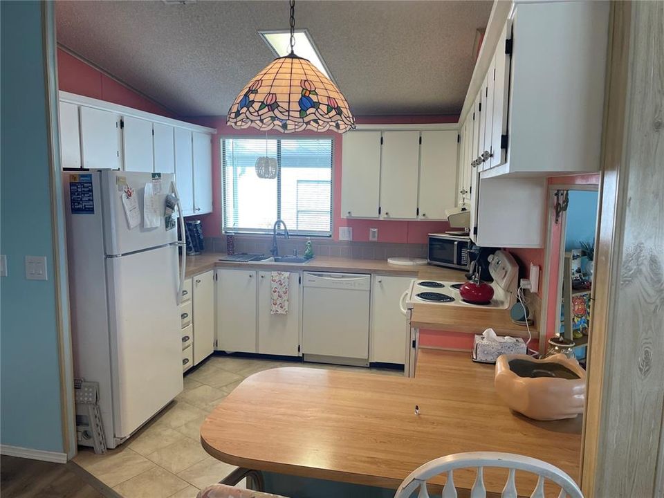 待售: $239,000 (2 贝兹, 2 浴室, 1532 平方英尺)