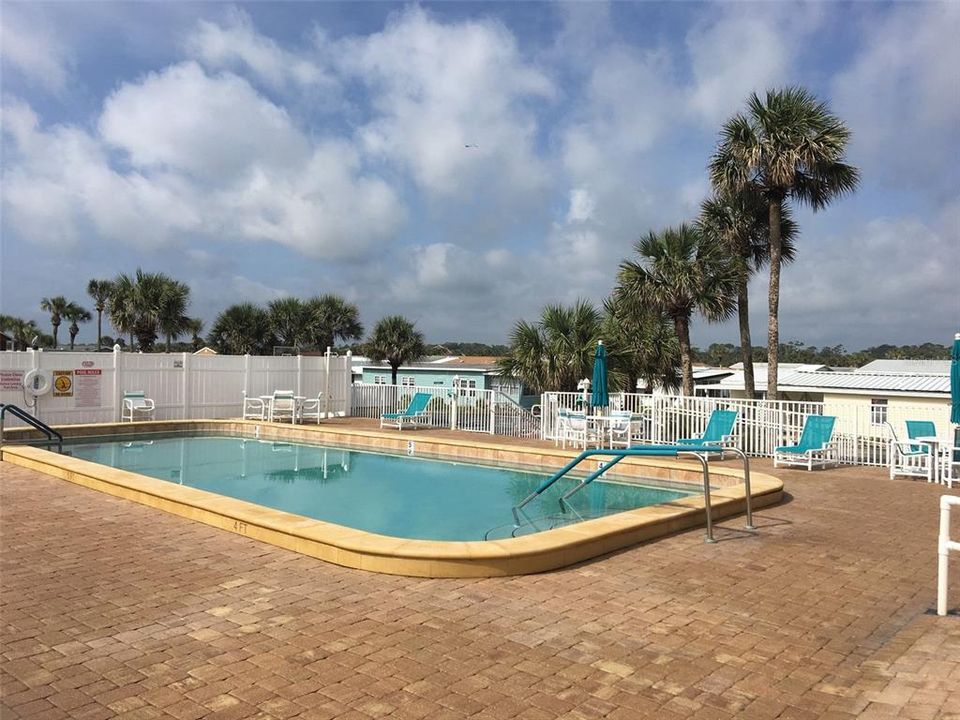 待售: $239,000 (2 贝兹, 2 浴室, 1532 平方英尺)