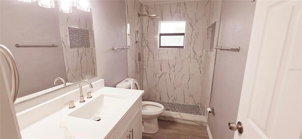 Active With Contract: $270,000 (3 beds, 2 baths, 1182 Square Feet)