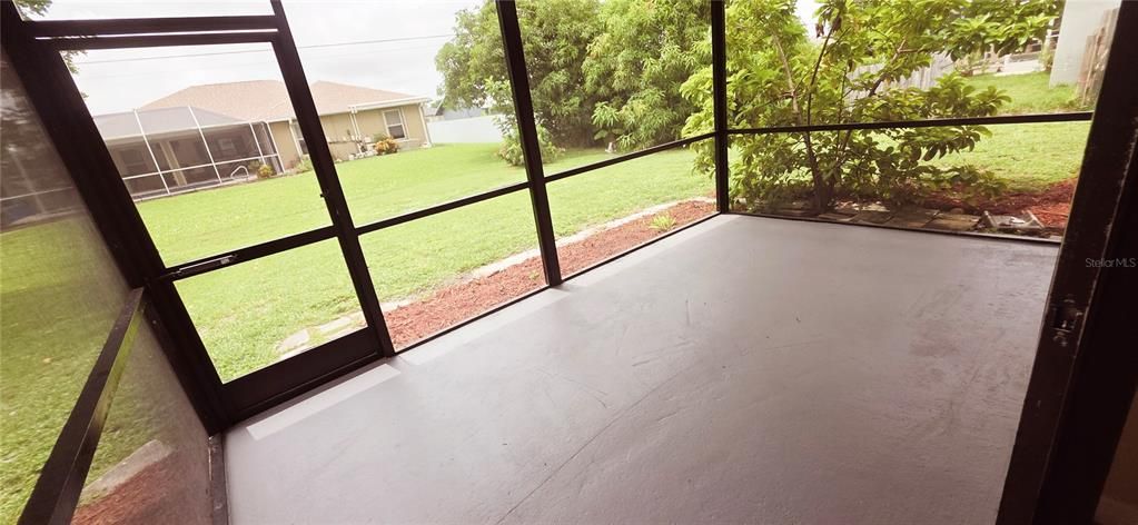 Active With Contract: $270,000 (3 beds, 2 baths, 1182 Square Feet)