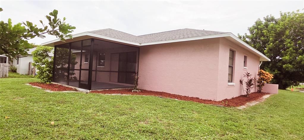 Active With Contract: $270,000 (3 beds, 2 baths, 1182 Square Feet)