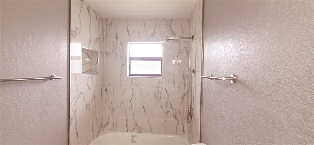 Active With Contract: $270,000 (3 beds, 2 baths, 1182 Square Feet)