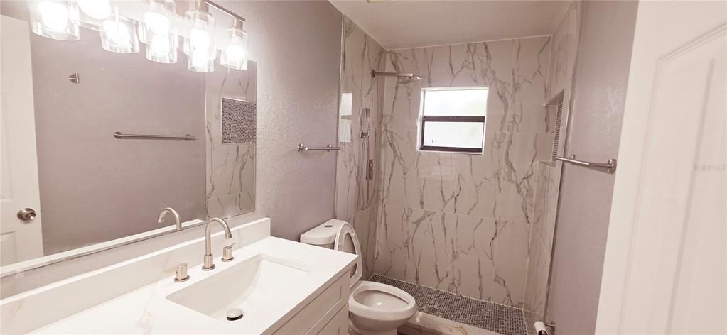 Active With Contract: $270,000 (3 beds, 2 baths, 1182 Square Feet)