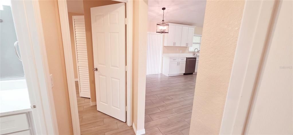 Active With Contract: $270,000 (3 beds, 2 baths, 1182 Square Feet)