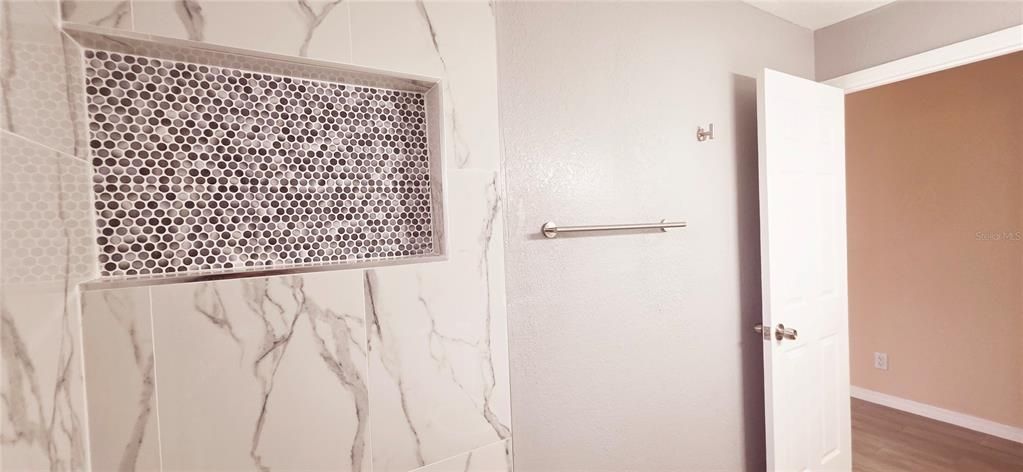 Active With Contract: $270,000 (3 beds, 2 baths, 1182 Square Feet)