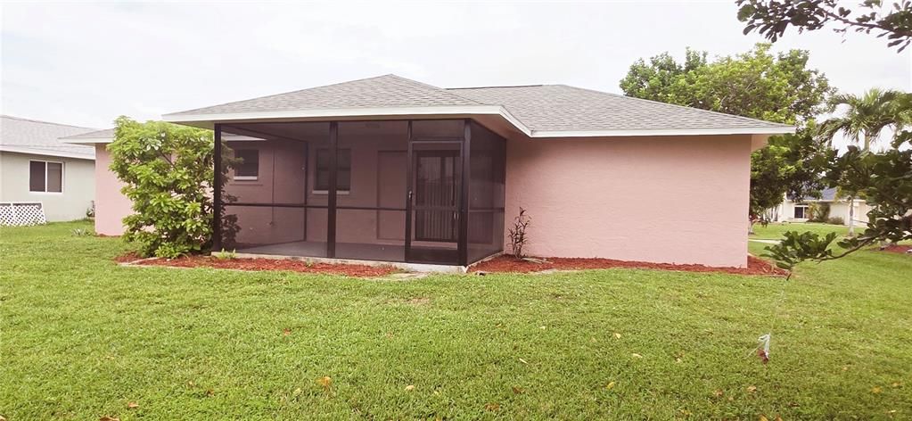 Active With Contract: $270,000 (3 beds, 2 baths, 1182 Square Feet)