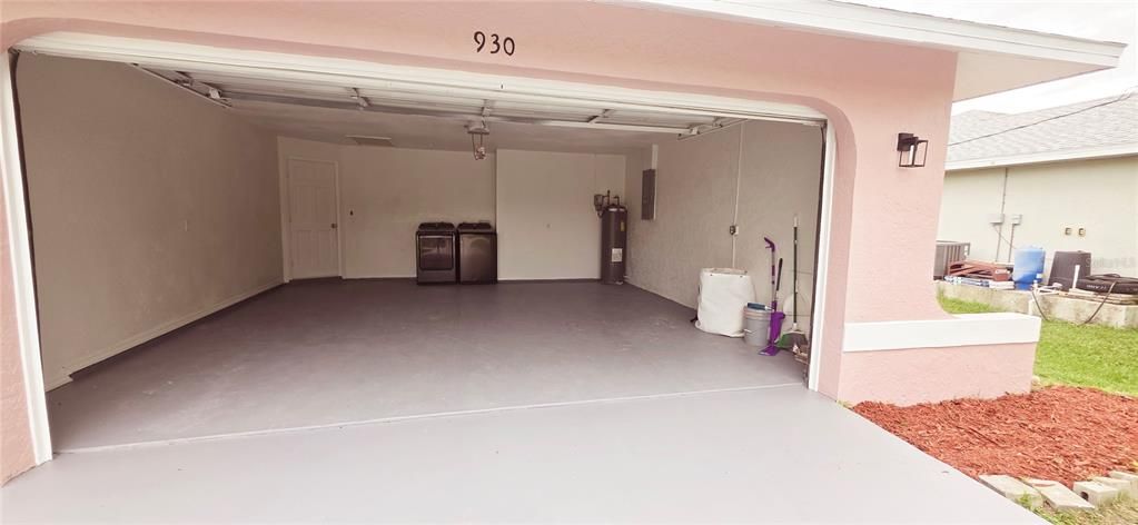 Active With Contract: $270,000 (3 beds, 2 baths, 1182 Square Feet)