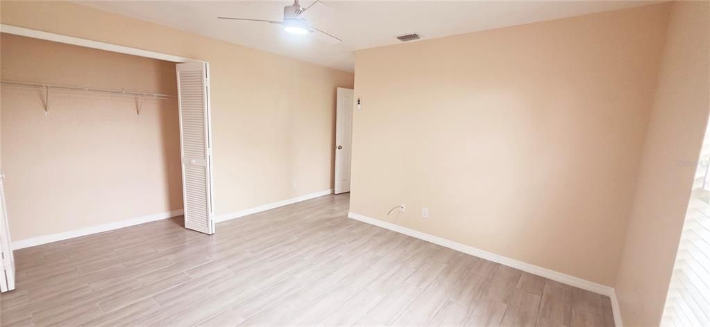 Active With Contract: $270,000 (3 beds, 2 baths, 1182 Square Feet)