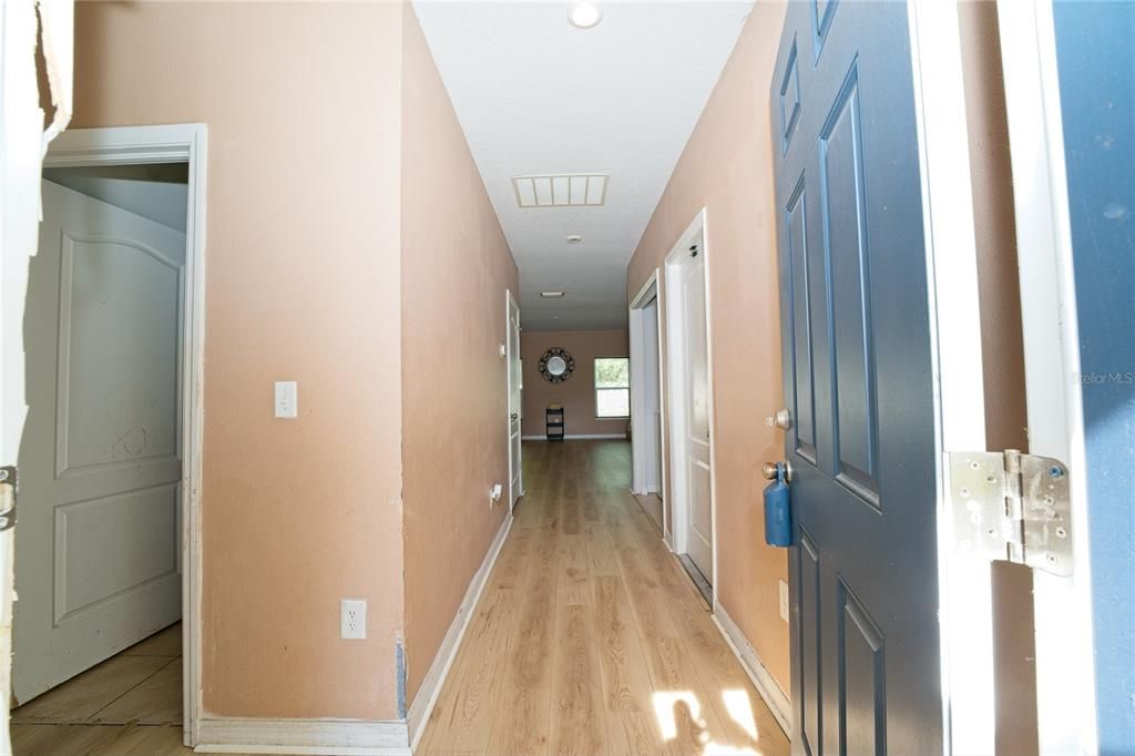 Под контрактом: $269,000 (3 спален, 2 ванн, 1431 Квадратных фут)