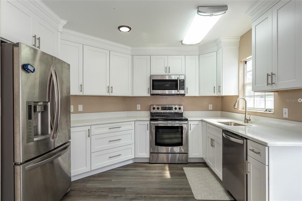 En Venta: $525,000 (4 camas, 2 baños, 1722 Pies cuadrados)