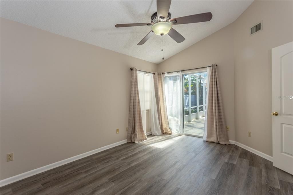 En Venta: $525,000 (4 camas, 2 baños, 1722 Pies cuadrados)