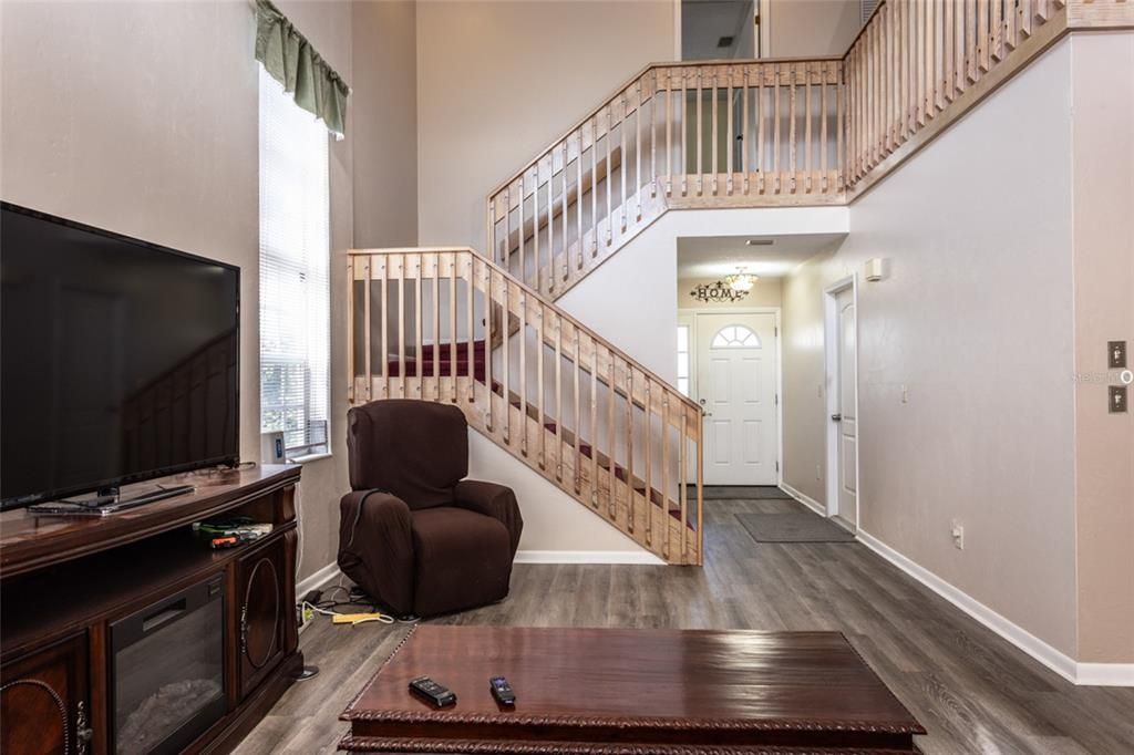 En Venta: $525,000 (4 camas, 2 baños, 1722 Pies cuadrados)