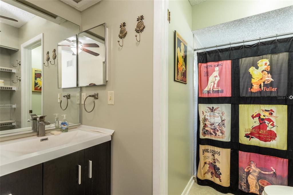 En Venta: $525,000 (4 camas, 2 baños, 1722 Pies cuadrados)