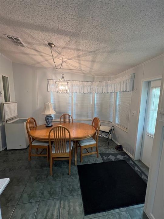 En Venta: $174,900 (2 camas, 2 baños, 1245 Pies cuadrados)