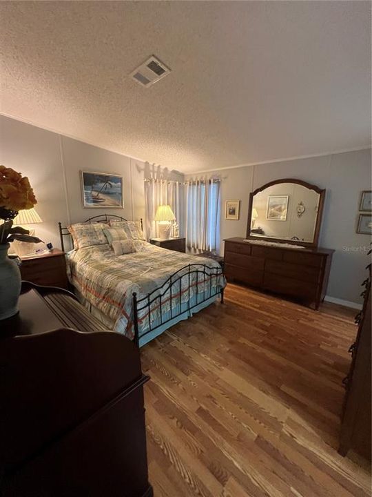 En Venta: $174,900 (2 camas, 2 baños, 1245 Pies cuadrados)