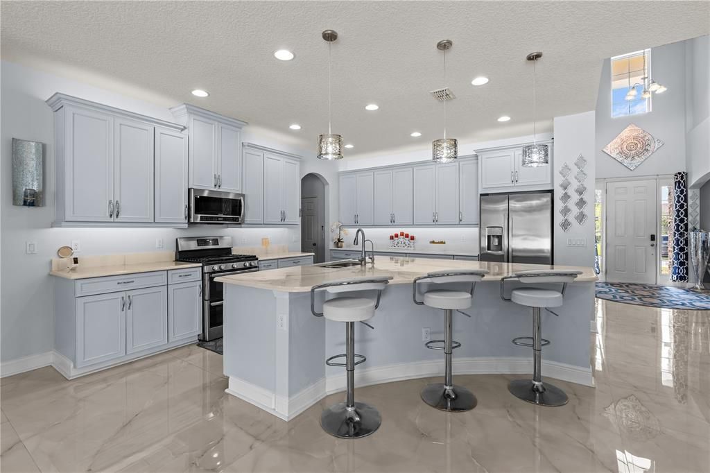 For Sale: $899,950 (6 beds, 4 baths, 4857 Square Feet)