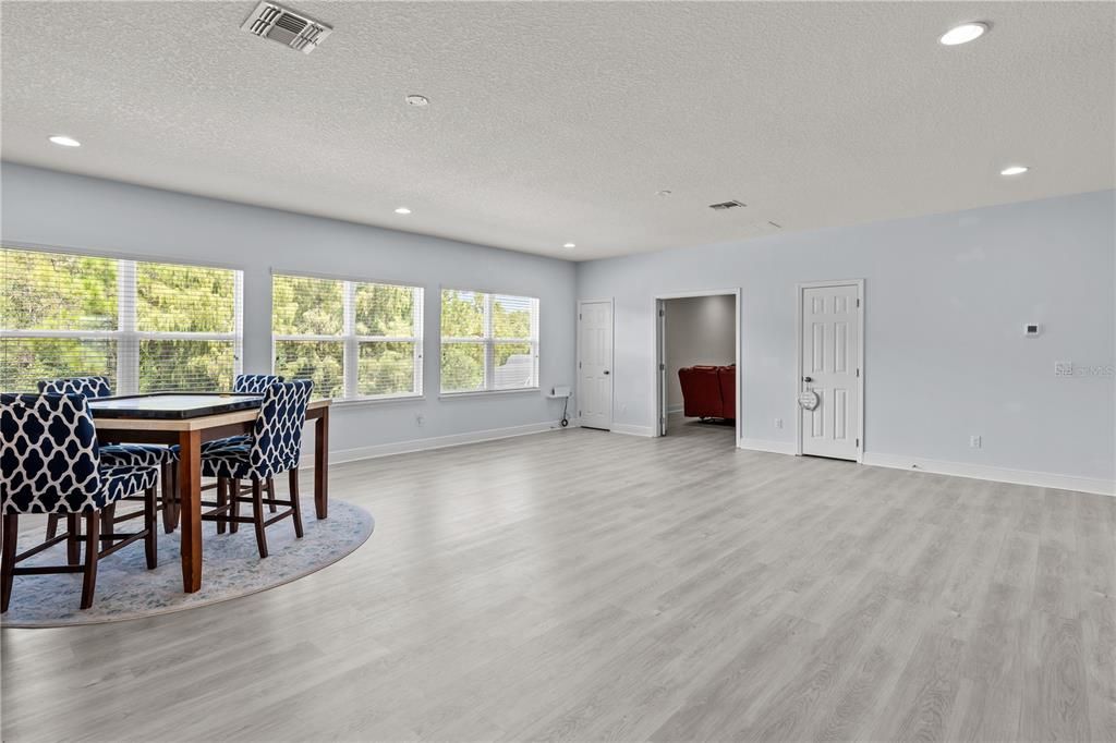 For Sale: $899,950 (6 beds, 4 baths, 4857 Square Feet)