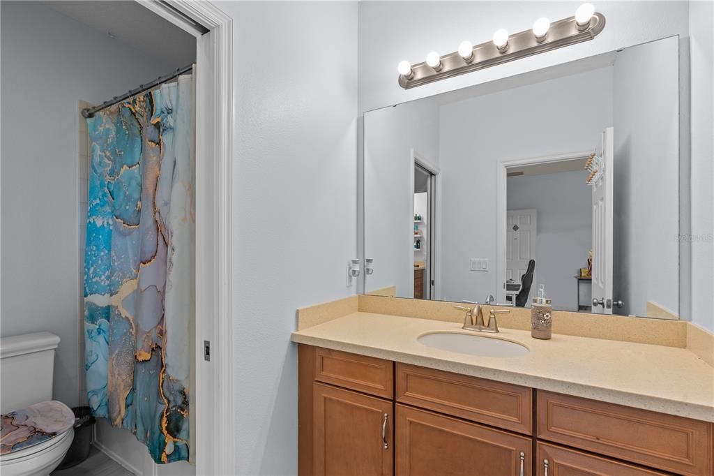 For Sale: $899,950 (6 beds, 4 baths, 4857 Square Feet)