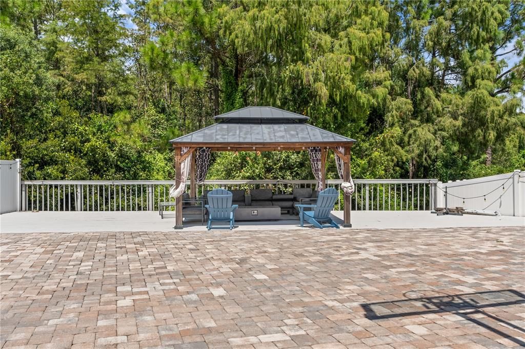 For Sale: $899,950 (6 beds, 4 baths, 4857 Square Feet)