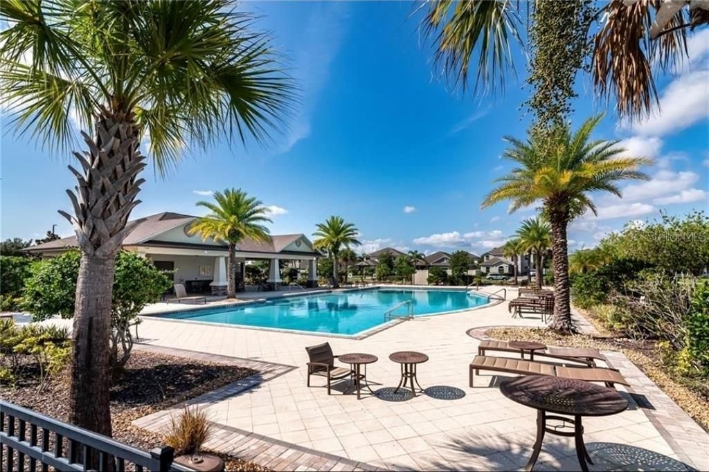 For Sale: $899,950 (6 beds, 4 baths, 4857 Square Feet)