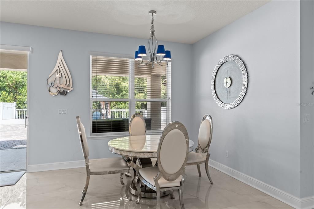 For Sale: $899,950 (6 beds, 4 baths, 4857 Square Feet)