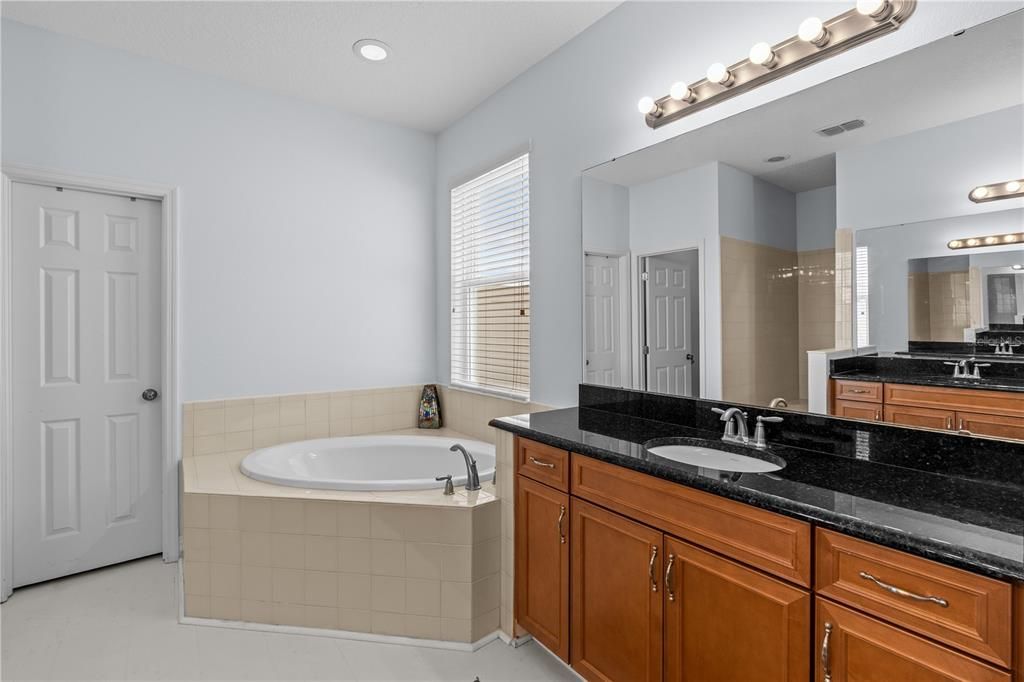 For Sale: $899,950 (6 beds, 4 baths, 4857 Square Feet)