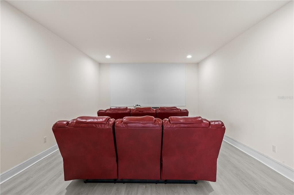 For Sale: $899,950 (6 beds, 4 baths, 4857 Square Feet)