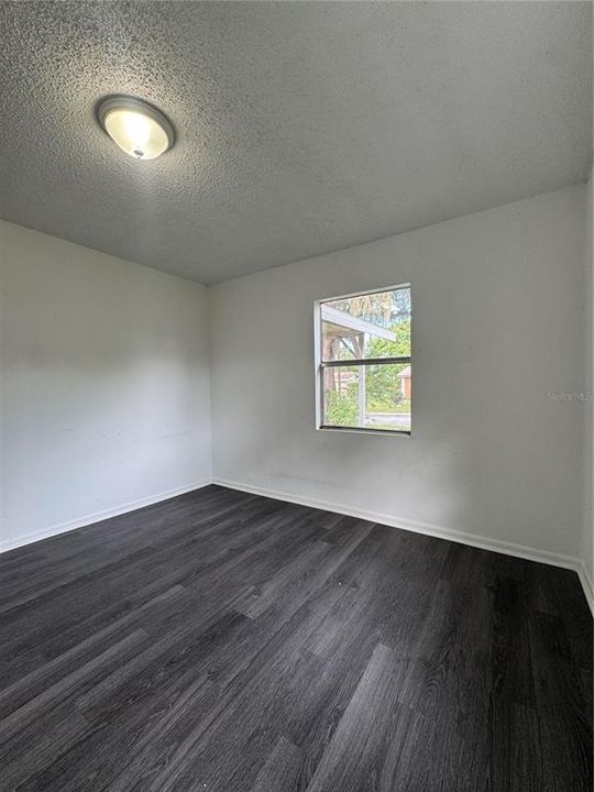 For Sale: $155,000 (2 beds, 1 baths, 816 Square Feet)