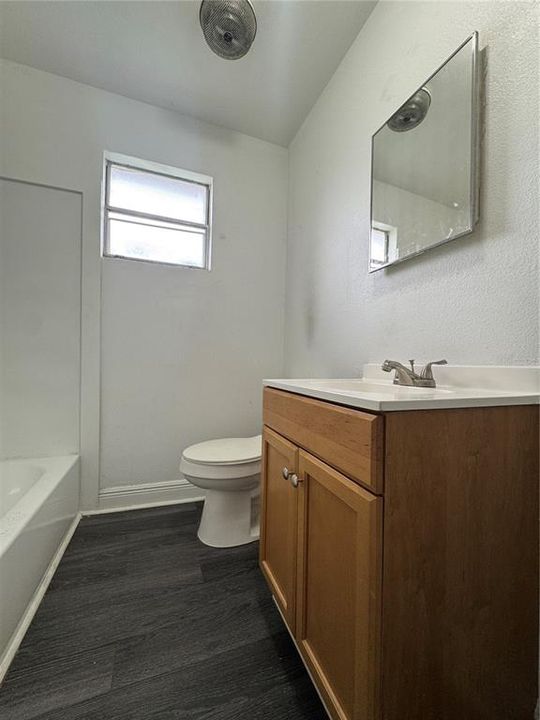 For Sale: $155,000 (2 beds, 1 baths, 816 Square Feet)