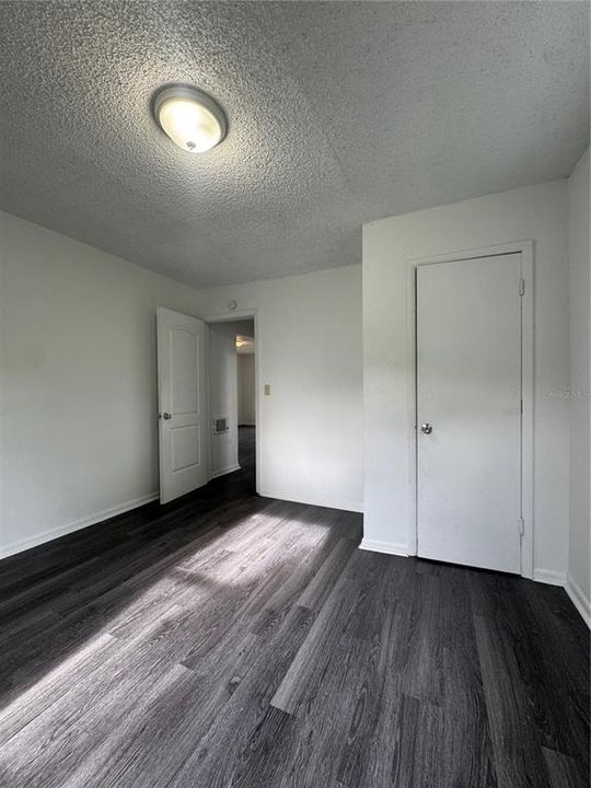 For Sale: $155,000 (2 beds, 1 baths, 816 Square Feet)