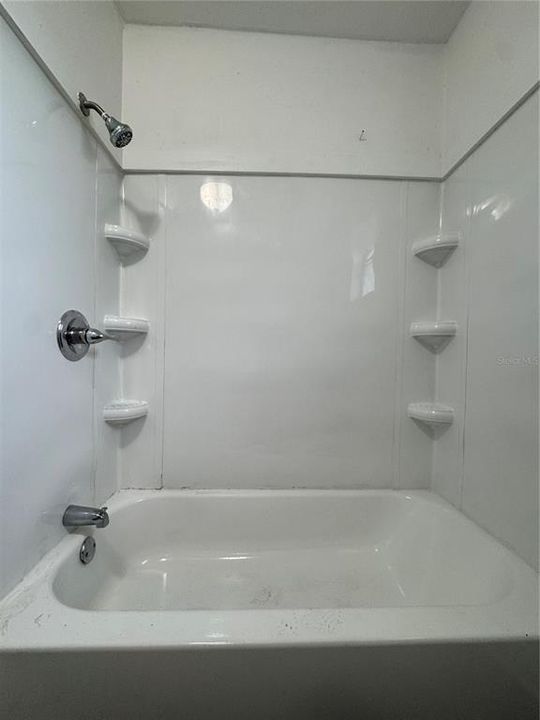 For Sale: $155,000 (2 beds, 1 baths, 816 Square Feet)