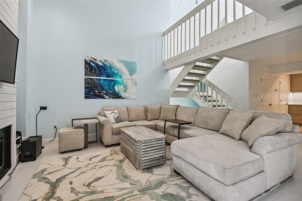 Activo con contrato: $2,600 (2 camas, 2 baños, 1728 Pies cuadrados)