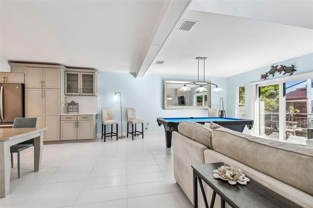 Activo con contrato: $2,600 (2 camas, 2 baños, 1728 Pies cuadrados)