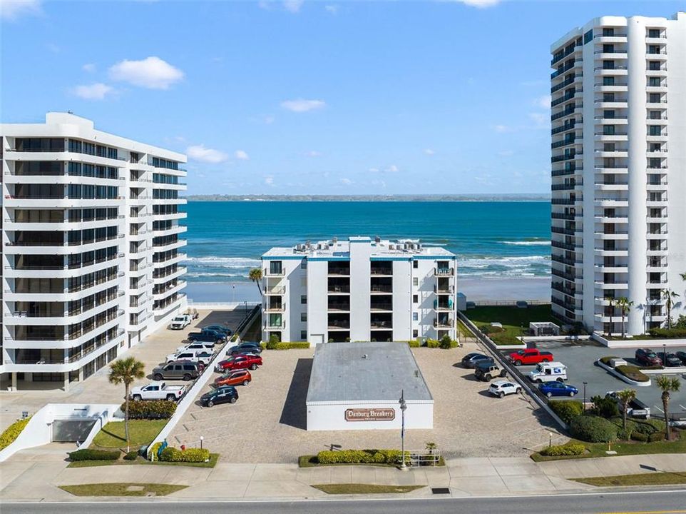 Active With Contract: $450,000 (2 beds, 2 baths, 874 Square Feet)