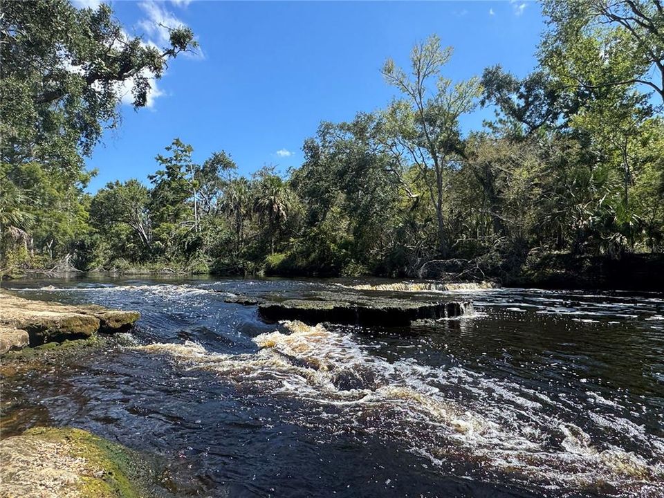 En Venta: $378,000 (28.06 acres)