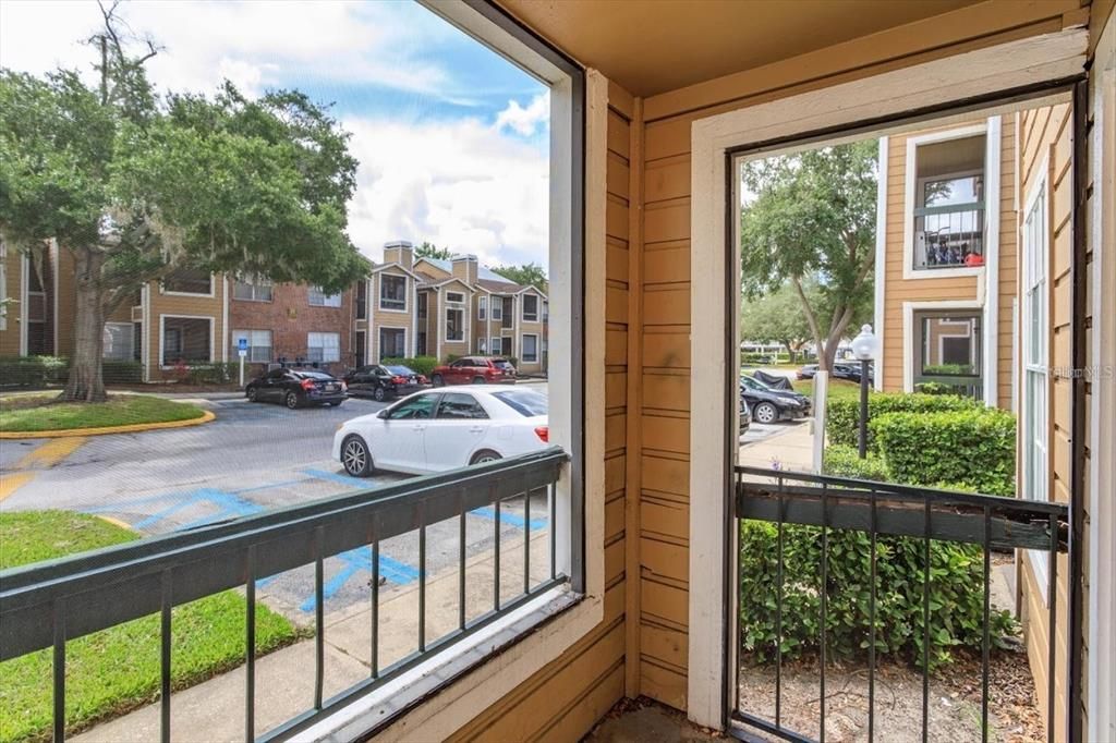 Activo con contrato: $105,000 (2 camas, 2 baños, 935 Pies cuadrados)